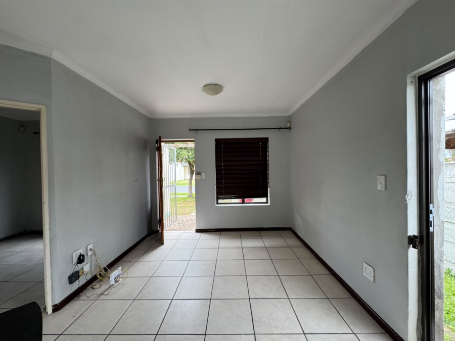To Let 2 Bedroom Property for Rent in Stellendale Western Cape